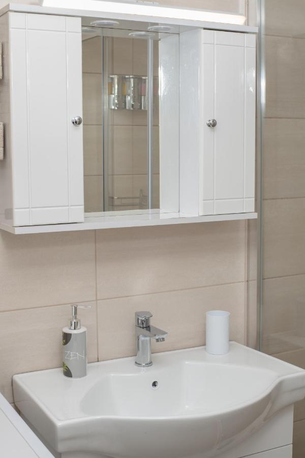 Anassa Cozy 9 *